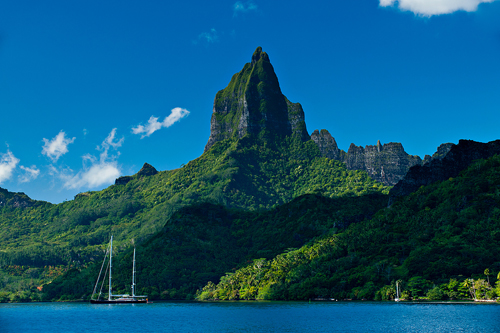Moorea Island in French Polynesia: Cook's Bay